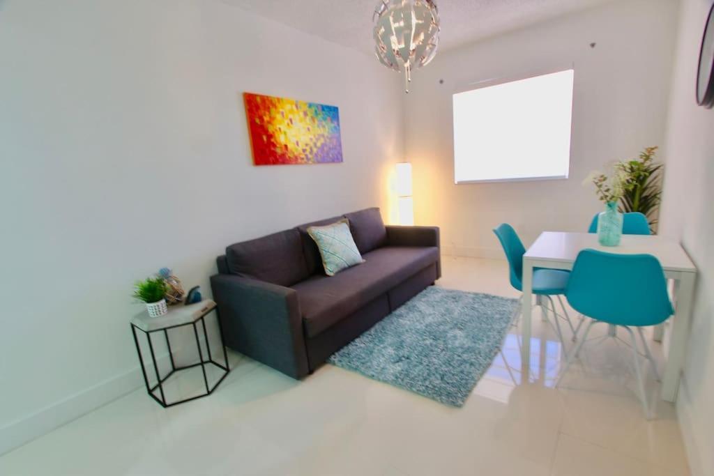 Modern 1/1, Half A Block From The Ocean Appartement Miami Beach Buitenkant foto